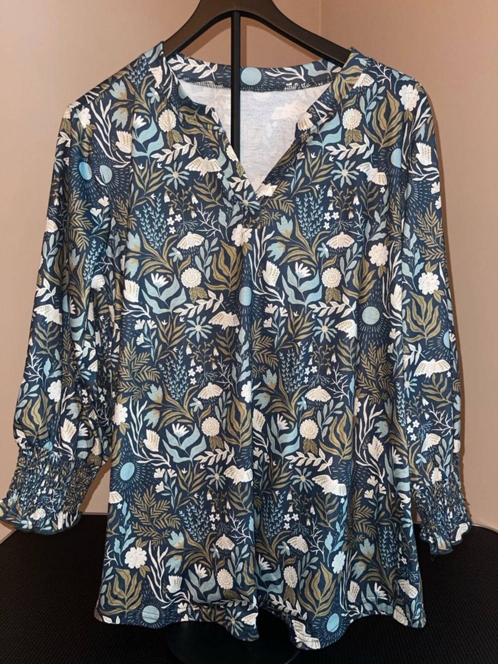 Women's Floral V-Neck Blouse – Blue Multi XL
